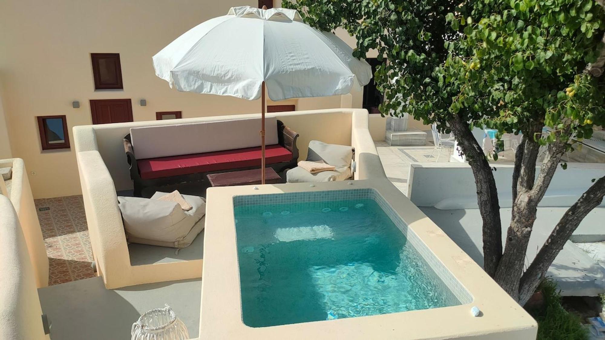 Dreamer's Secret 2 * Emporio (Santorini)