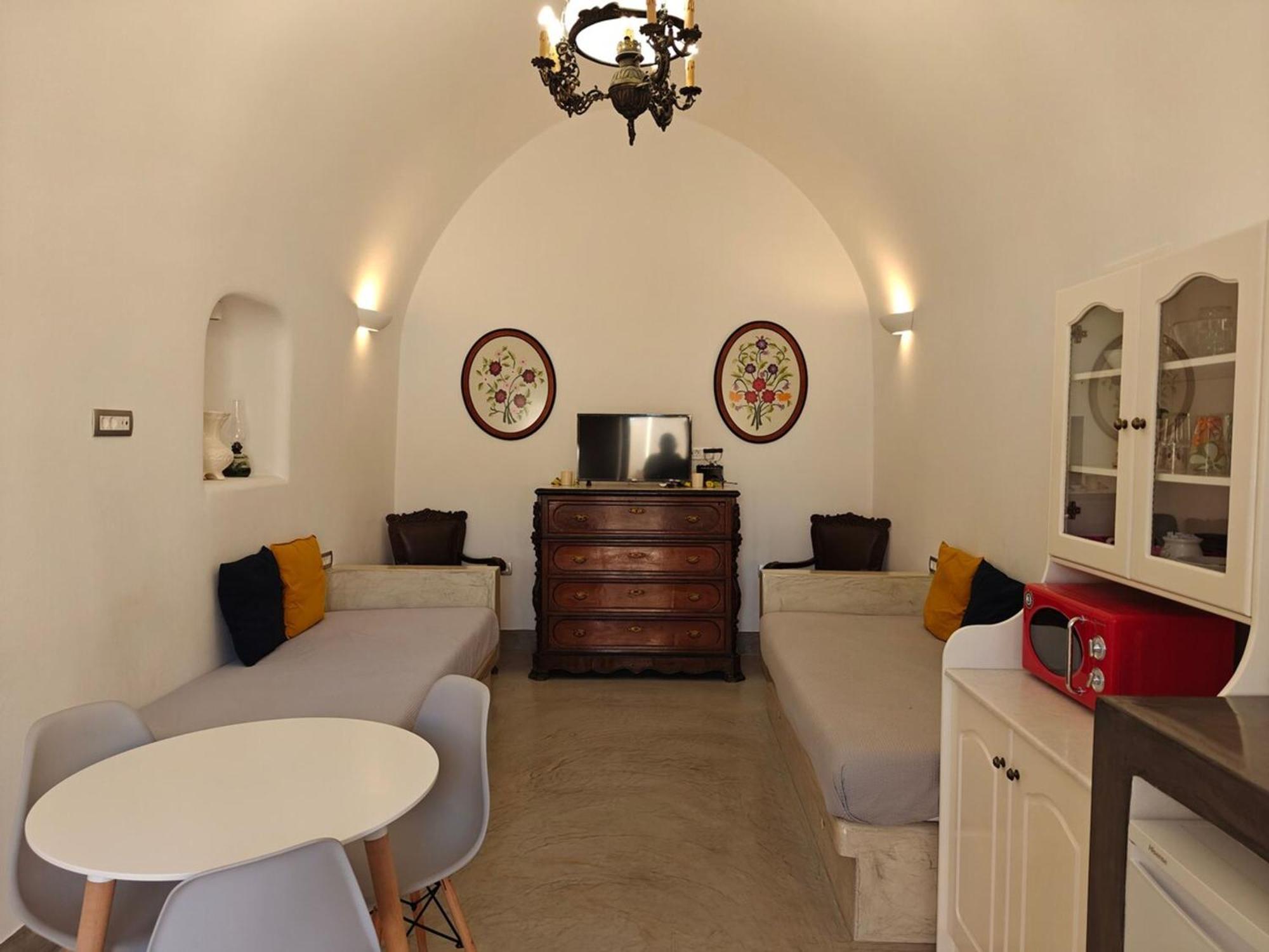 Dreamer's Secret 2 Emporio (Santorini)